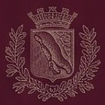 Гравюра щита в лавровом венке